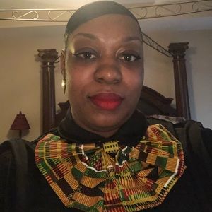 Meet your Posher, Yasmine